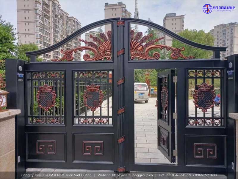 Cửa cổng sắt với sự tiện ích mang đến ngày càng được nhiều gia chủ tin dùng